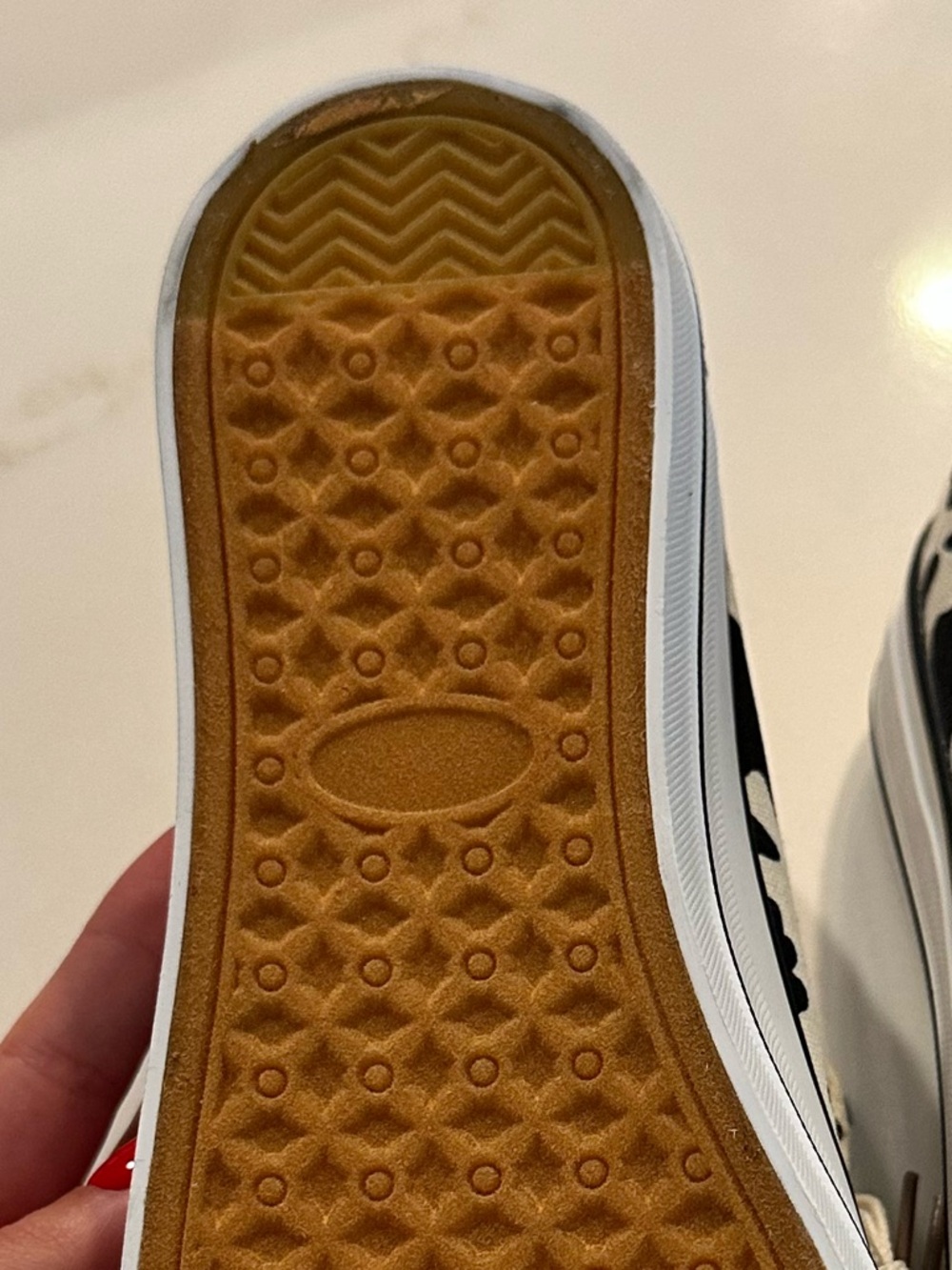 Sneakers - Picture 3 of 4
